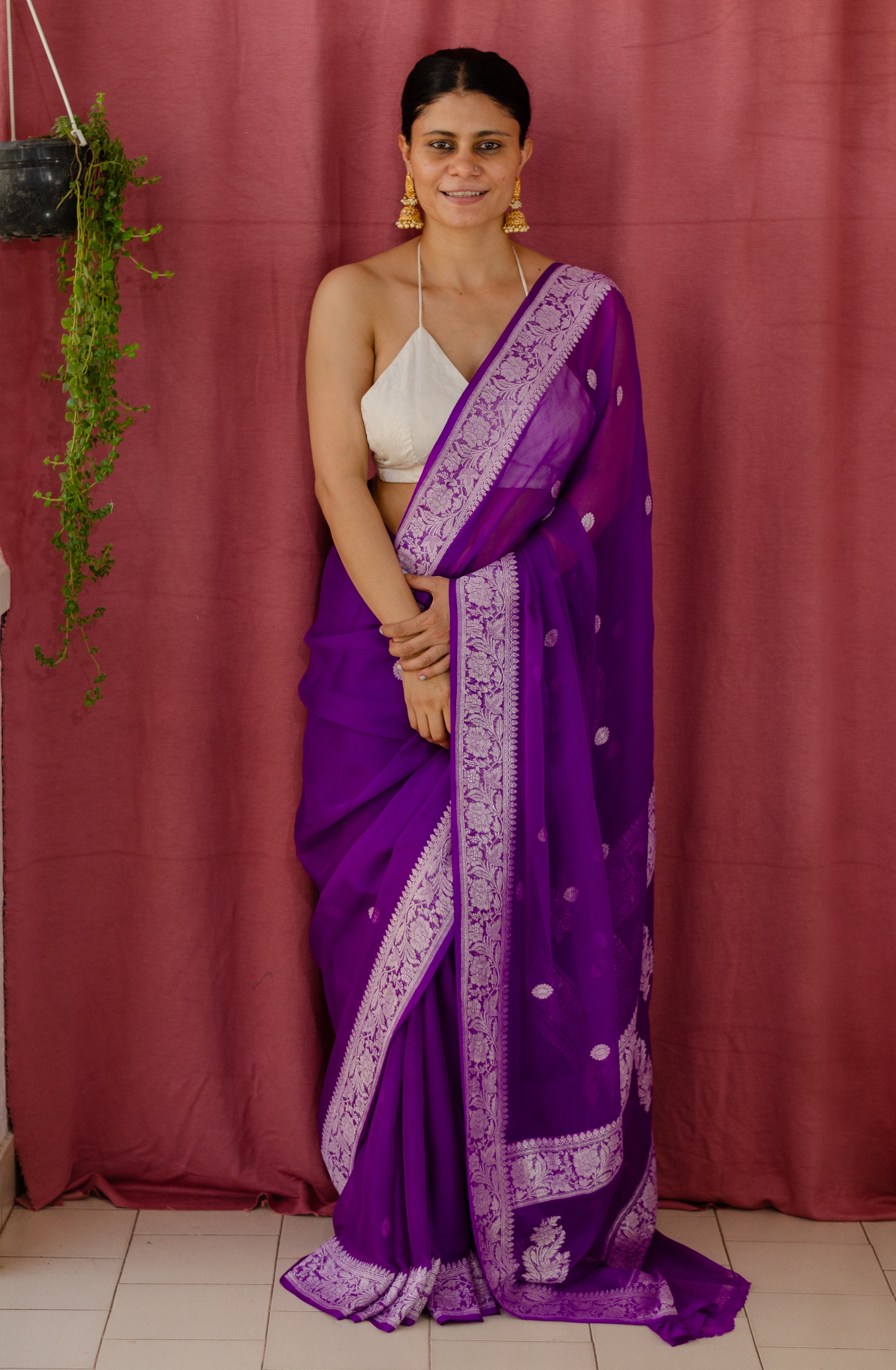 Pooja Maroon Banarasi Saree – Zariknyaa