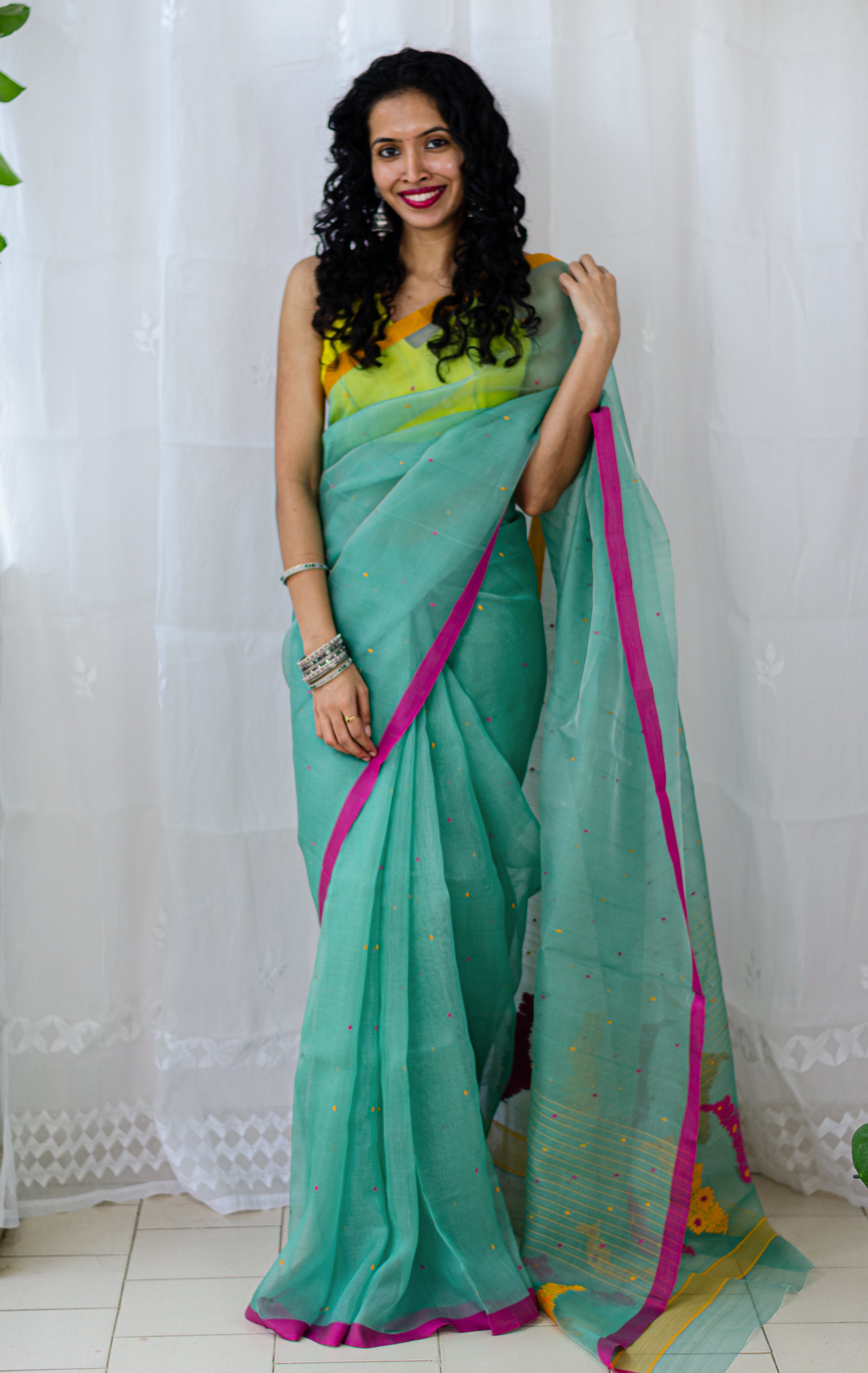 Magenta and Green Banarasi Dola Silk Saree with Resham Embroidery, Zar –  Ethnos