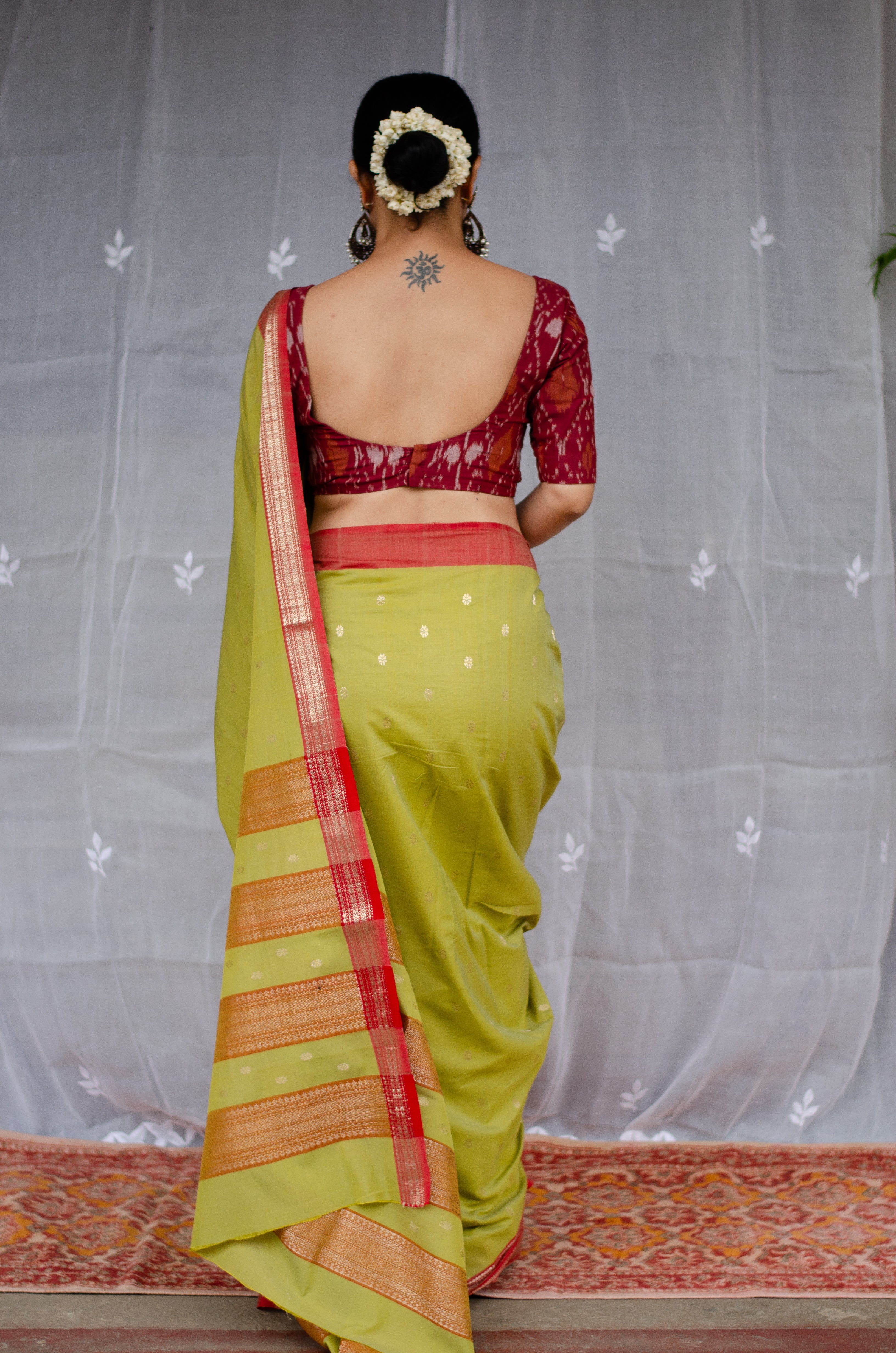 Silk Saree by Chakori Ethnic Contact https://www.instagram.com/chakoriethnic/  | Stylish sarees, Sarees for girls, Indian saree blouses designs