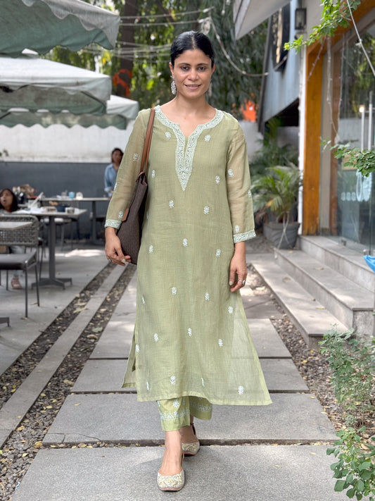 Handembroidered Chikankari Kota Doria Kurta