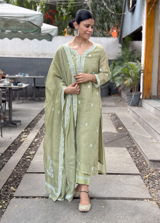 Handembroidered Chikankari Kota Doria dupatta