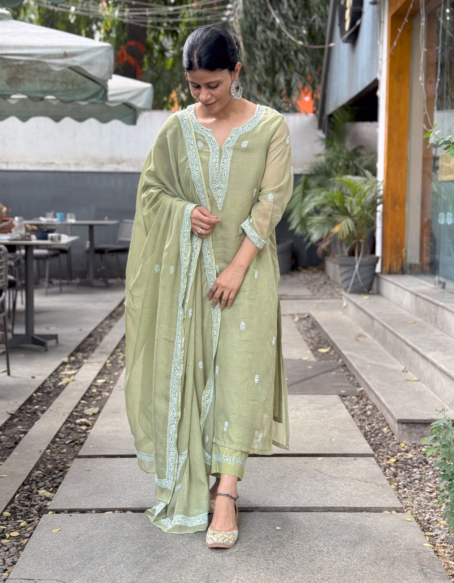 Handembroidered Chikankari Kota Doria dupatta