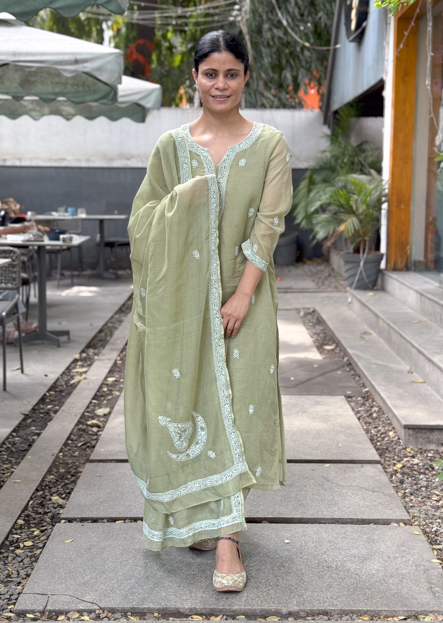 Handembroidered Chikankari Kota Doria dupatta