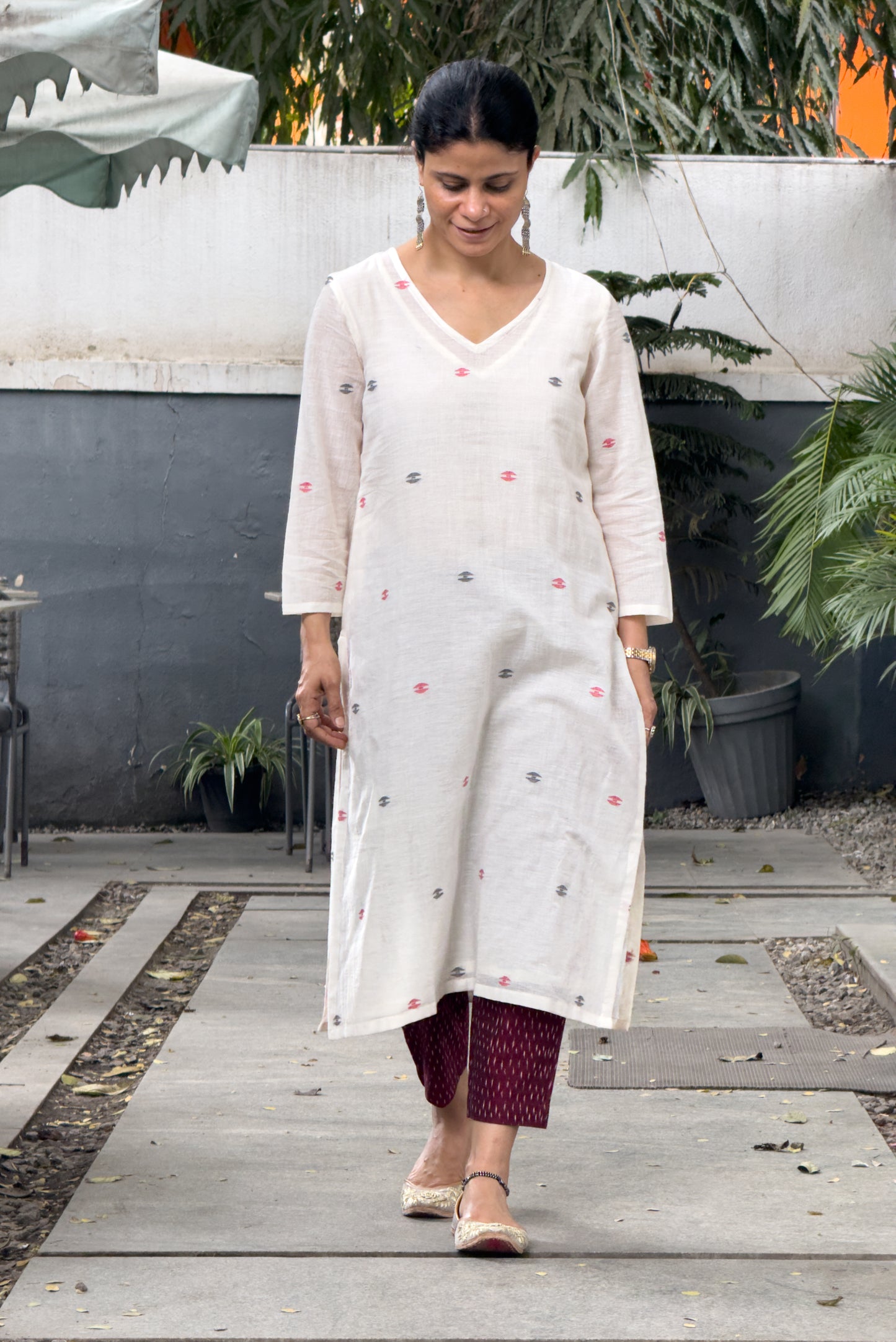 Handwoven Jamdani  Muslin Straight Kurta With Lining