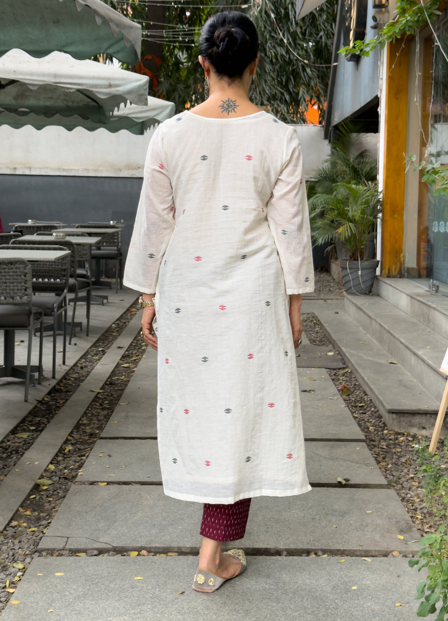 Handwoven Jamdani  Muslin Straight Kurta With Lining