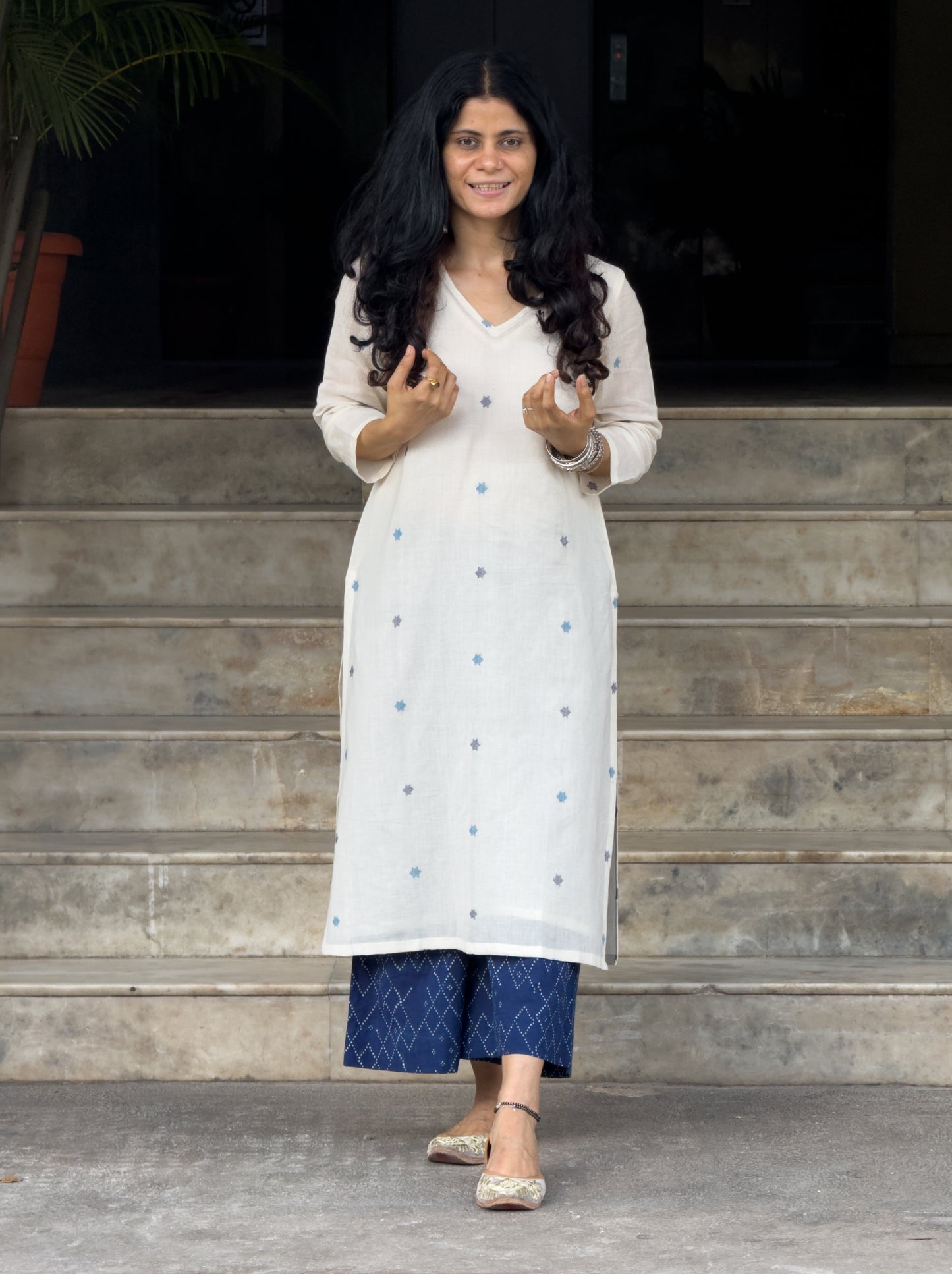 Handwoven Jamdani  Muslin Straight Kurta With Lining