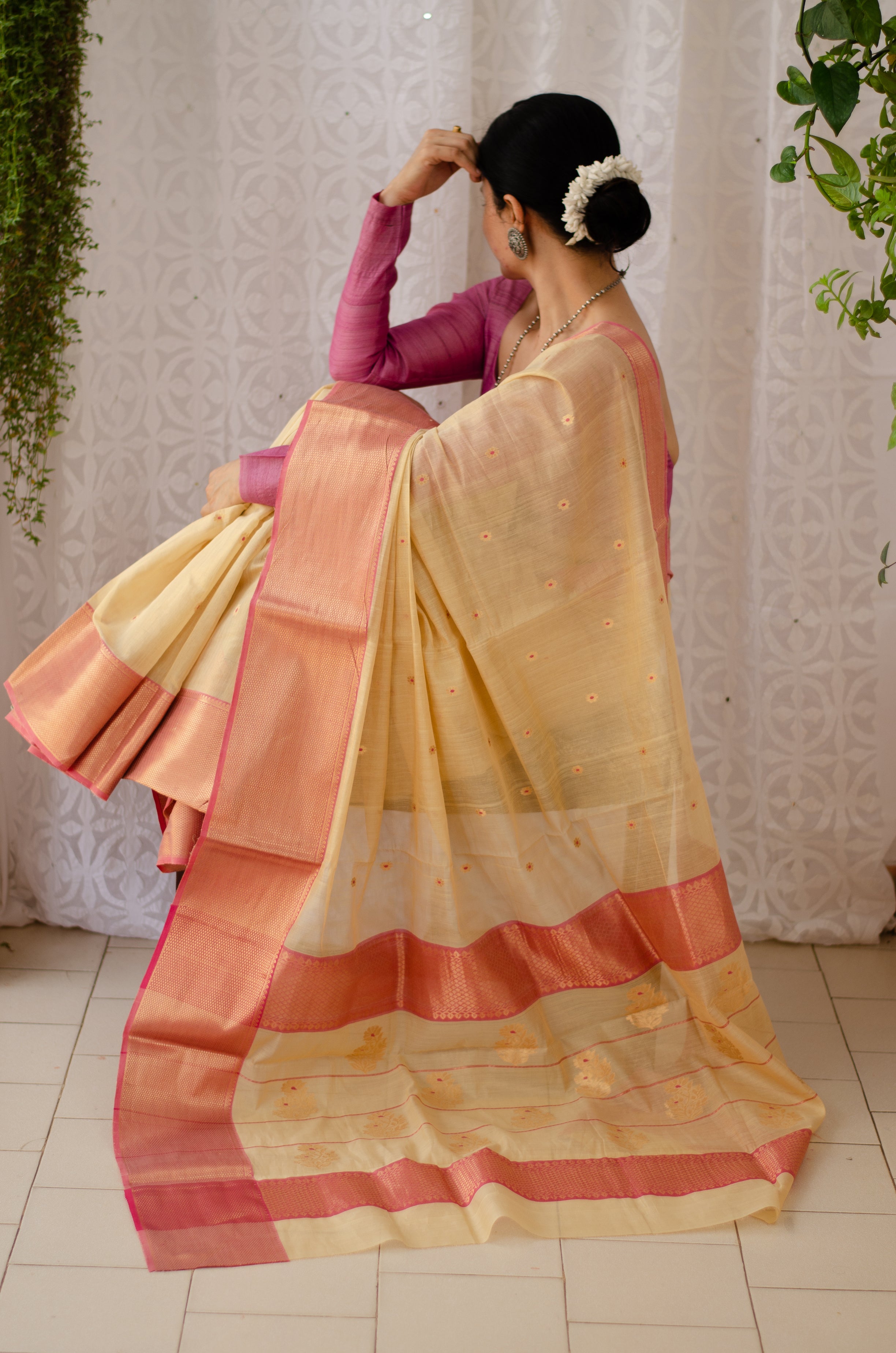 Stunning Off White Handloom Chanderi Tissue Silk Saree - Perfect for Any  Occasion! – Luxurion World